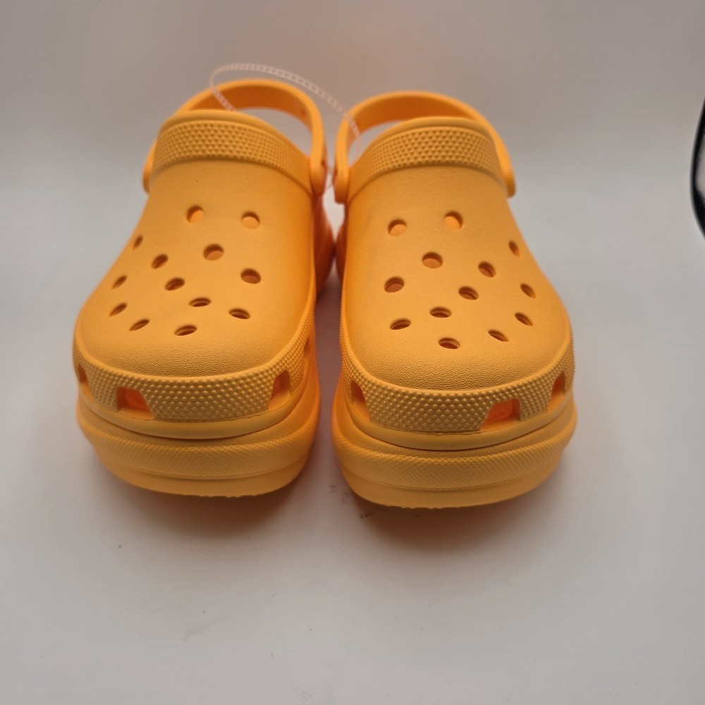 Crocs Bae Clog Women's 9 Orange Platform Chunky Sandal NWOT Classic Style - Picture 3 of 11